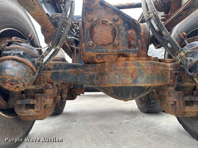 image for item EV7054 2017 Mack GU813 truck cab and chassis