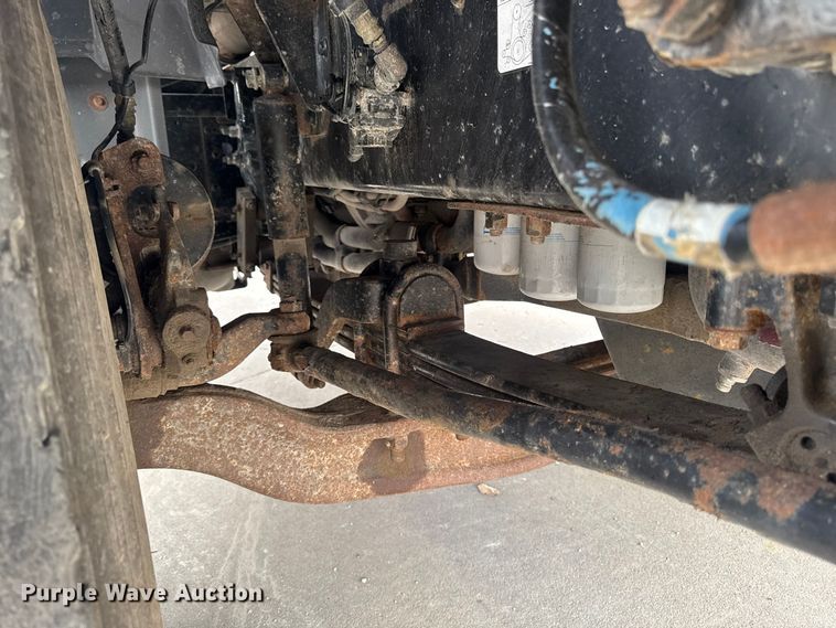 image for item EV7054 2017 Mack GU813 truck cab and chassis