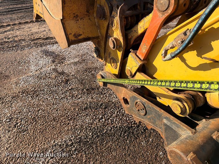 image for item EW7633 John Deere 200C LC excavator