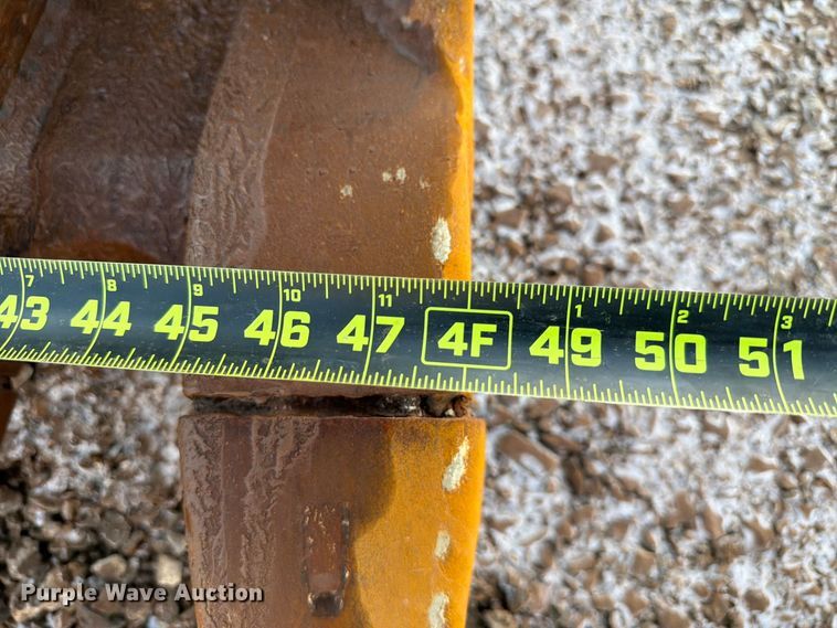 image for item EW7633 John Deere 200C LC excavator