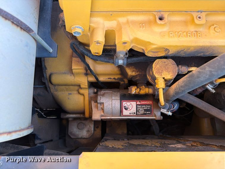 image for item EW7633 John Deere 200C LC excavator
