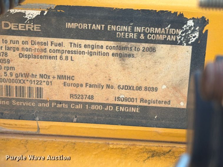 image for item EW7633 John Deere 200C LC excavator