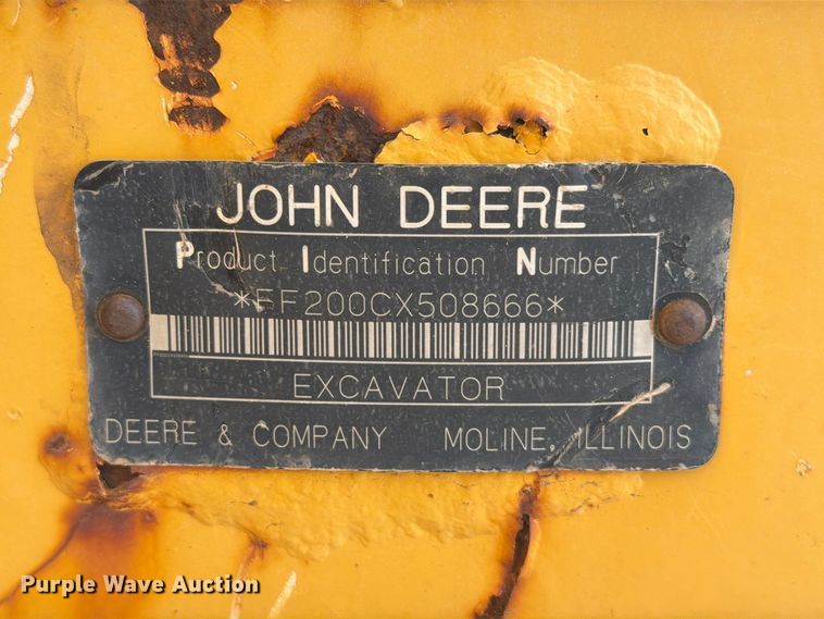 image for item EW7633 John Deere 200C LC excavator