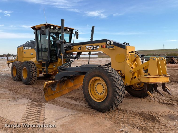image for item EW7634 2016 John Deere 772GP motor grader