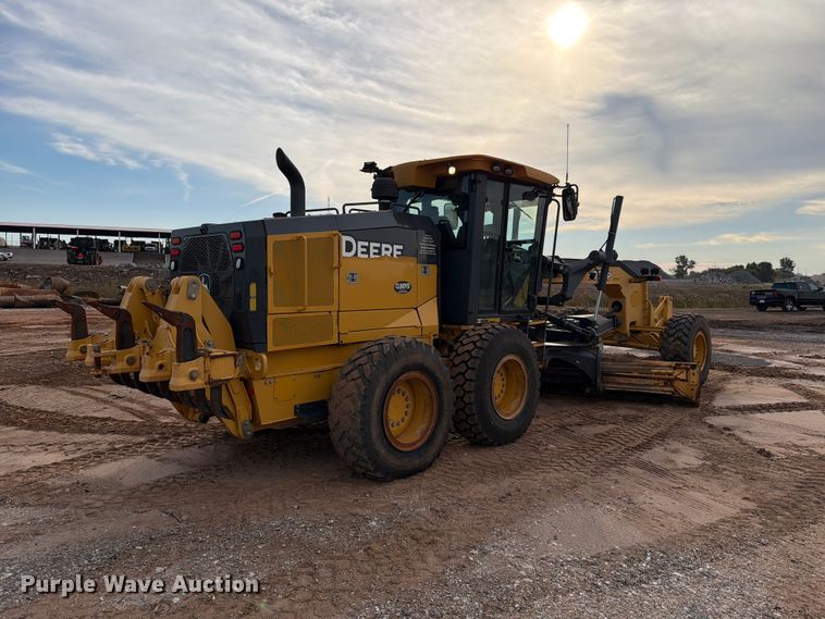 image for item EW7634 2016 John Deere 772GP motor grader