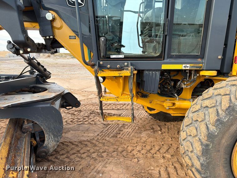 image for item EW7634 2016 John Deere 772GP motor grader