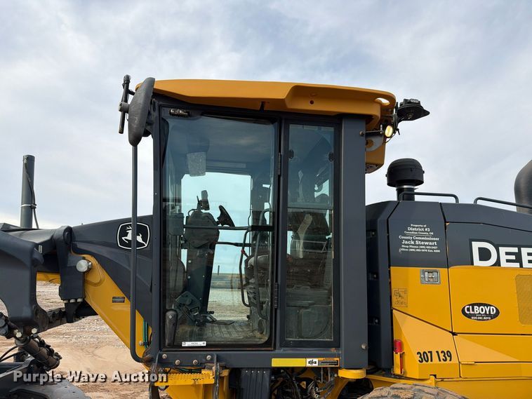 image for item EW7634 2016 John Deere 772GP motor grader