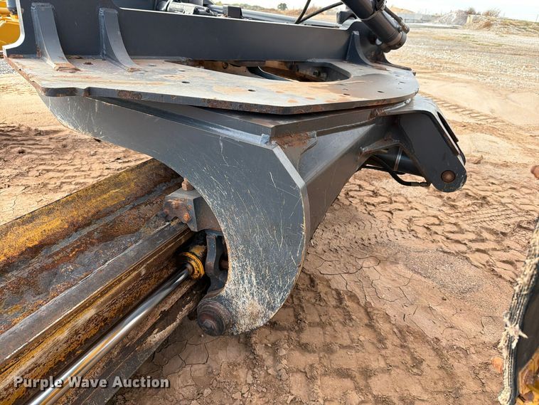 image for item EW7634 2016 John Deere 772GP motor grader