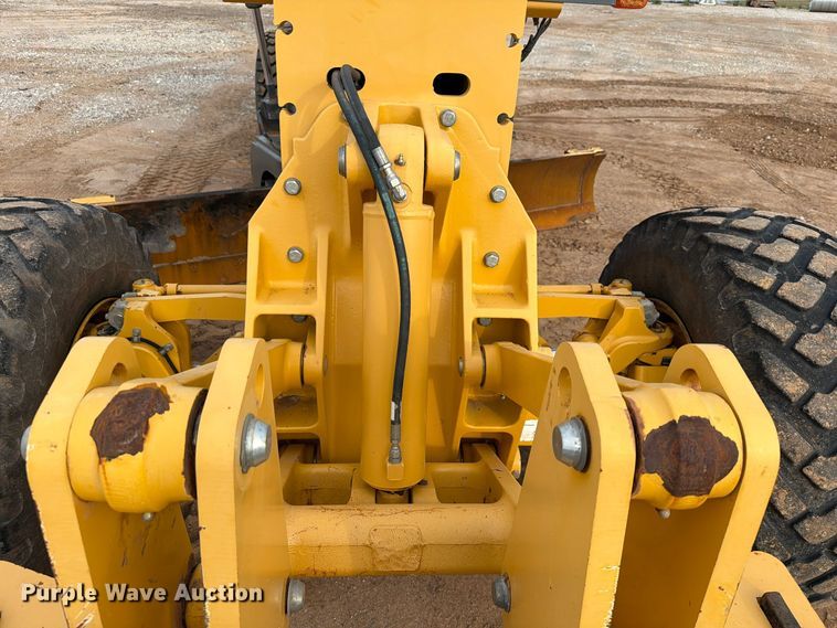 image for item EW7634 2016 John Deere 772GP motor grader