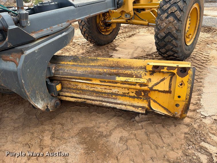 image for item EW7634 2016 John Deere 772GP motor grader