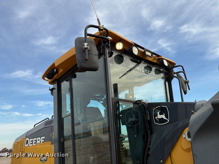 image for item EW7634 2016 John Deere 772GP motor grader