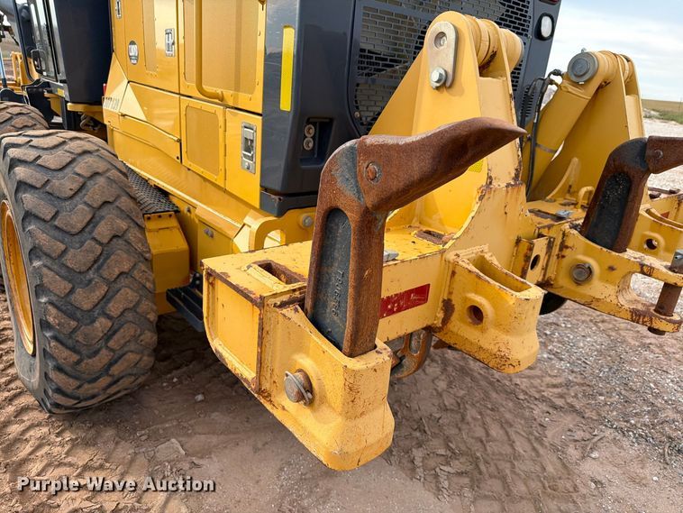 image for item EW7634 2016 John Deere 772GP motor grader
