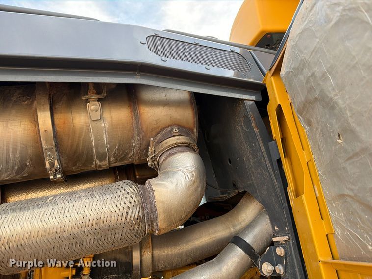 image for item EW7634 2016 John Deere 772GP motor grader