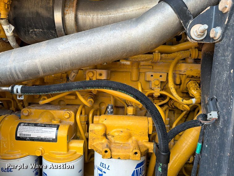 image for item EW7634 2016 John Deere 772GP motor grader