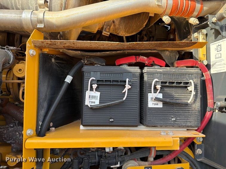 image for item EW7634 2016 John Deere 772GP motor grader