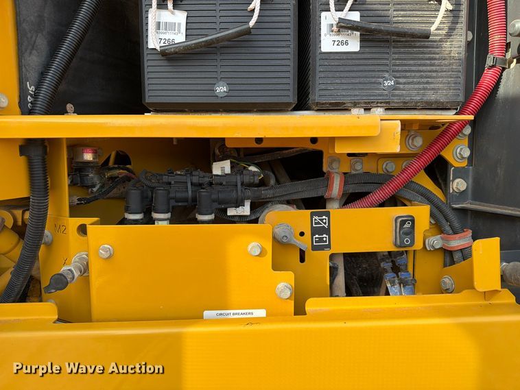 image for item EW7634 2016 John Deere 772GP motor grader