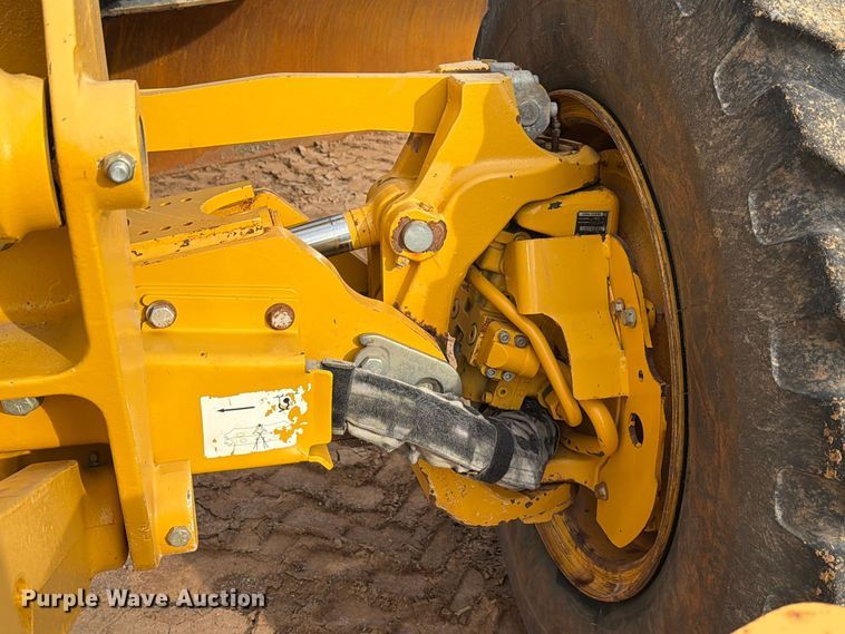 image for item EW7634 2016 John Deere 772GP motor grader