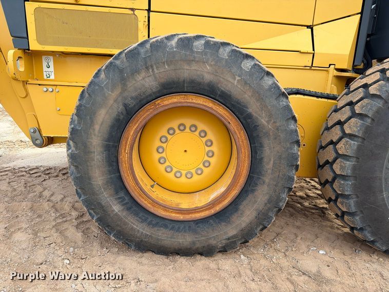 image for item EW7634 2016 John Deere 772GP motor grader