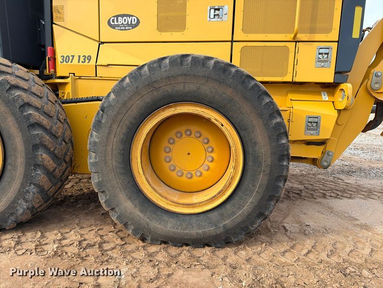 image for item EW7634 2016 John Deere 772GP motor grader