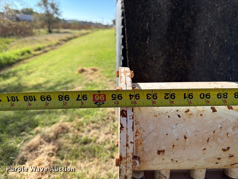 image for item FC0076 1990 Halliburton tank trailer