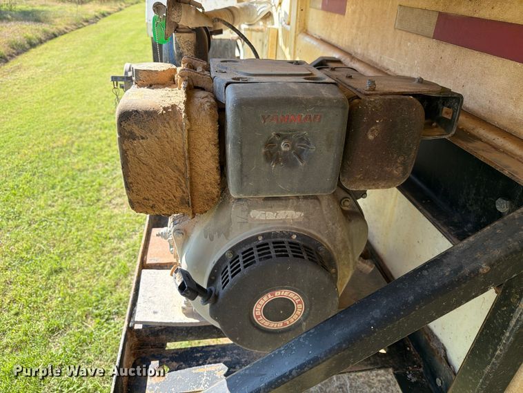 image for item FC0076 1990 Halliburton tank trailer