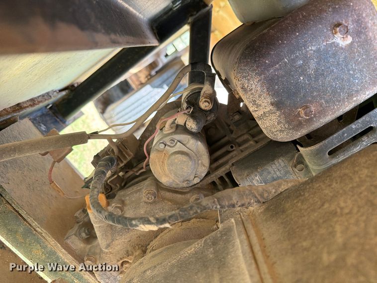 image for item FC0076 1990 Halliburton tank trailer