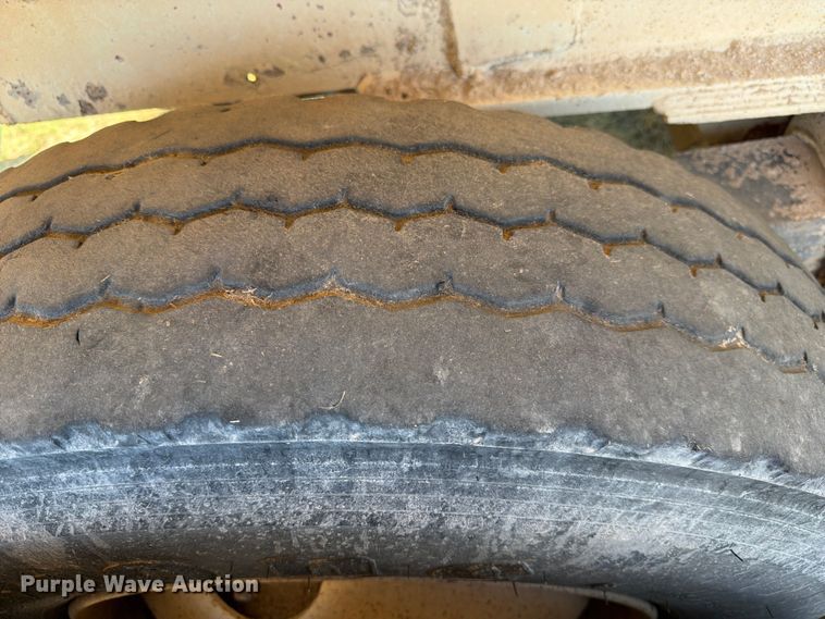 image for item FC0076 1990 Halliburton tank trailer