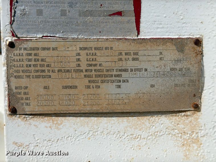 image for item FC0076 1990 Halliburton tank trailer