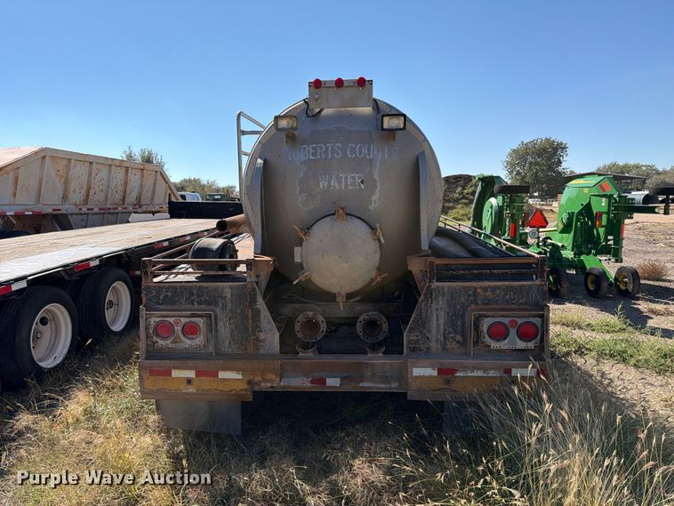 image for item FC0077 2005 Shop Built tank trailer