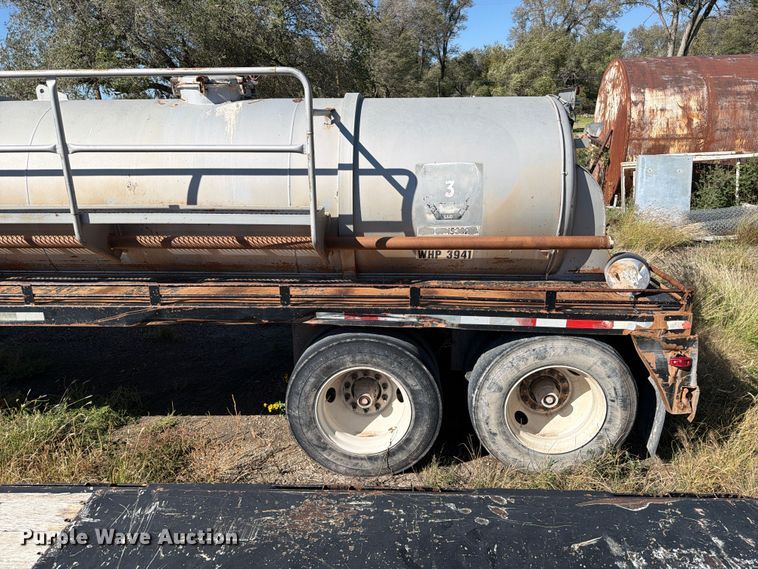 image for item FC0077 2005 Shop Built tank trailer