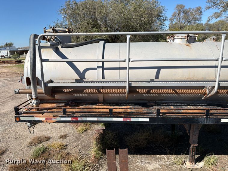 image for item FC0077 2005 Shop Built tank trailer
