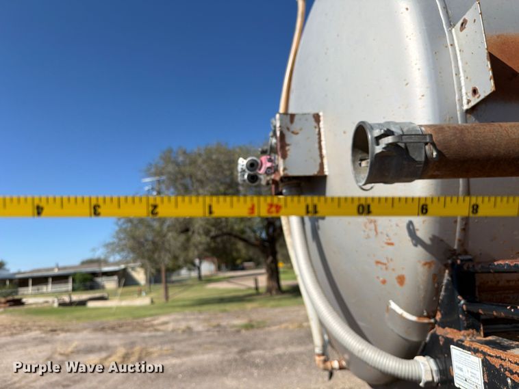 image for item FC0077 2005 Shop Built tank trailer