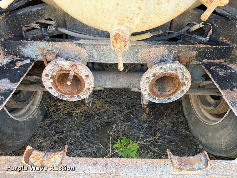 image for item FC0077 2005 Shop Built tank trailer