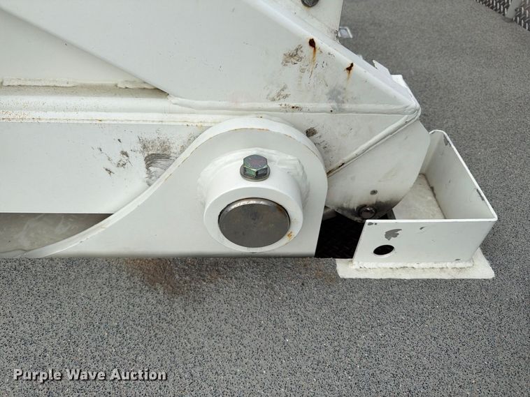 image for item FK2215 2005 Pierce Manufacturing Dash ladder fire truck