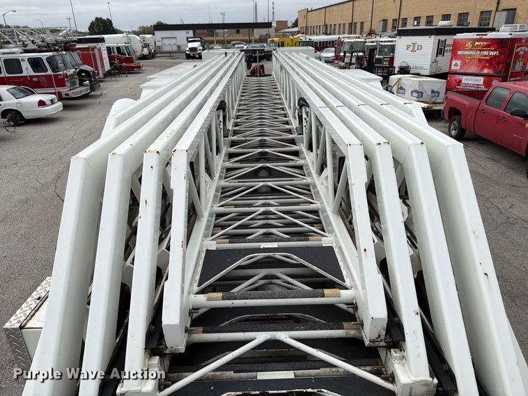 image for item FK2215 2005 Pierce Manufacturing Dash ladder fire truck