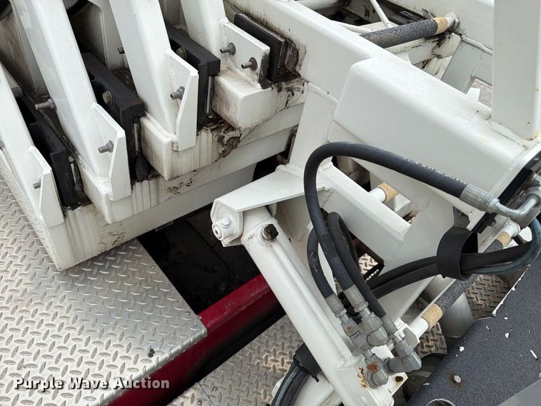 image for item FK2215 2005 Pierce Manufacturing Dash ladder fire truck
