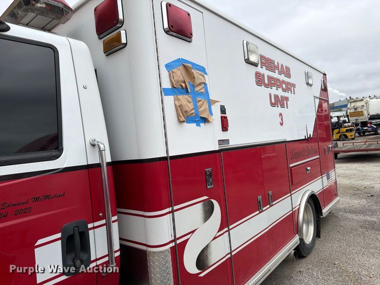 image for item FK2216 2003 International 4300 ambulance