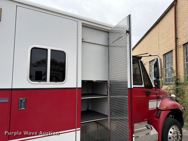 image for item FK2216 2003 International 4300 ambulance