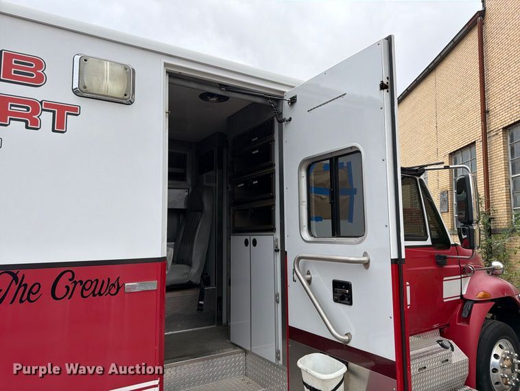 image for item FK2216 2003 International 4300 ambulance