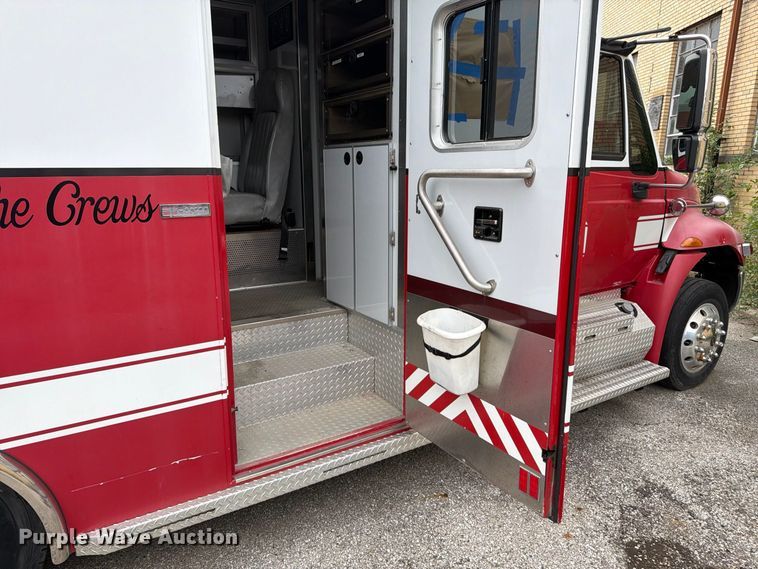image for item FK2216 2003 International 4300 ambulance