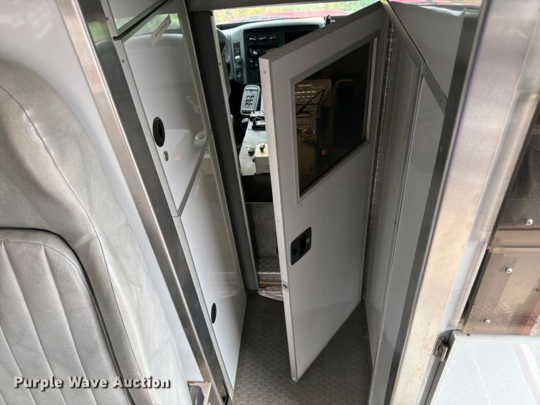 image for item FK2216 2003 International 4300 ambulance
