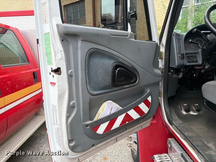 image for item FK2216 2003 International 4300 ambulance
