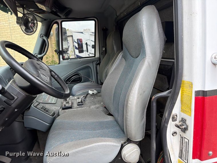 image for item FK2216 2003 International 4300 ambulance
