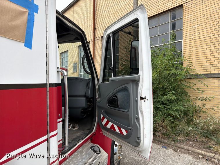 image for item FK2216 2003 International 4300 ambulance