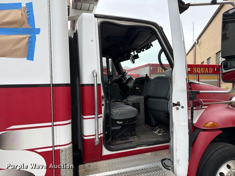image for item FK2216 2003 International 4300 ambulance