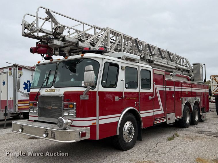 image for item FK2219 2003 E-one ladder fire truck