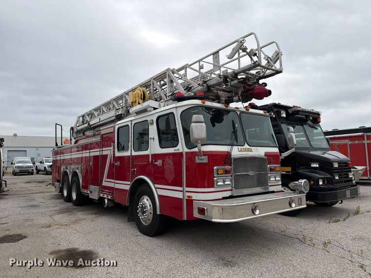 image for item FK2219 2003 E-one ladder fire truck
