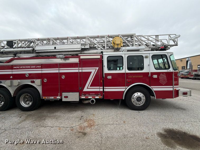 image for item FK2219 2003 E-one ladder fire truck