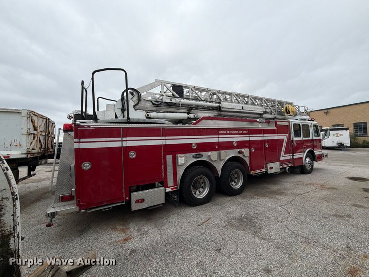 image for item FK2219 2003 E-one ladder fire truck