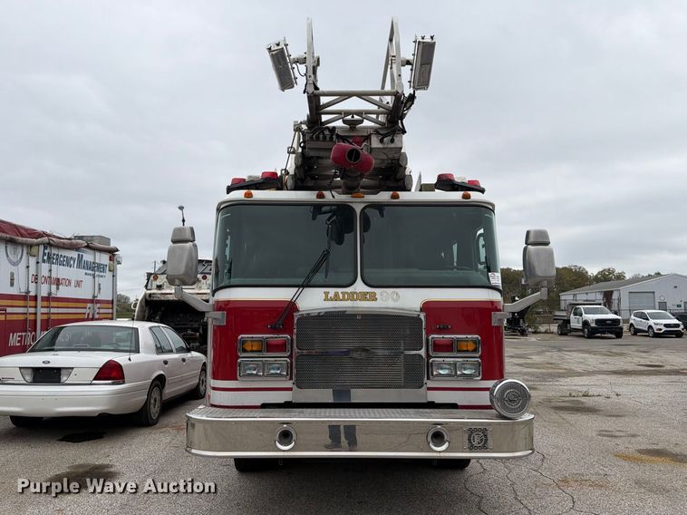 image for item FK2219 2003 E-one ladder fire truck